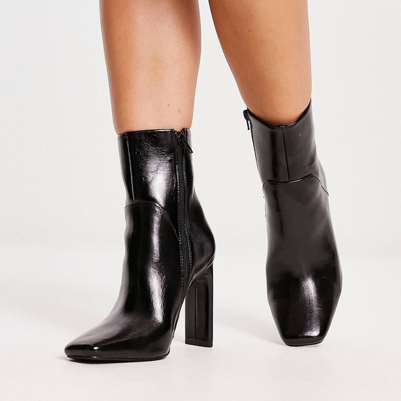 High heeled ankle boots - Picture 2 of 4